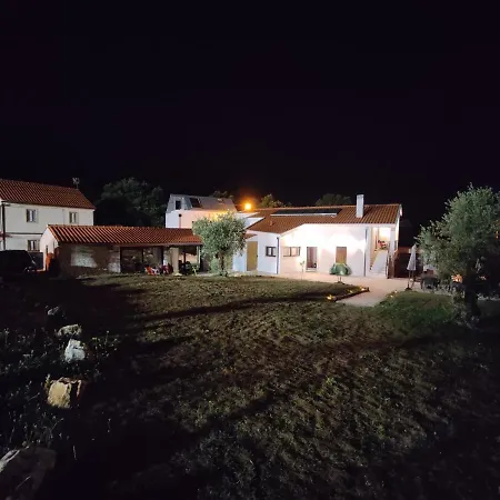 Poco E Meio - Padel & Pool - Adults Only Farm stay Santiago da Guarda