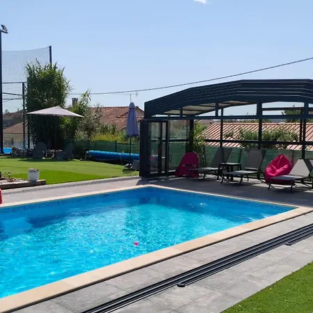 Poco E Meio - Padel & Pool - Adults Only Farm stay *