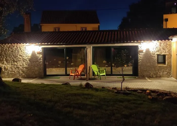 Poco E Meio - Padel & Pool Фермерский дом Santiago da Guarda