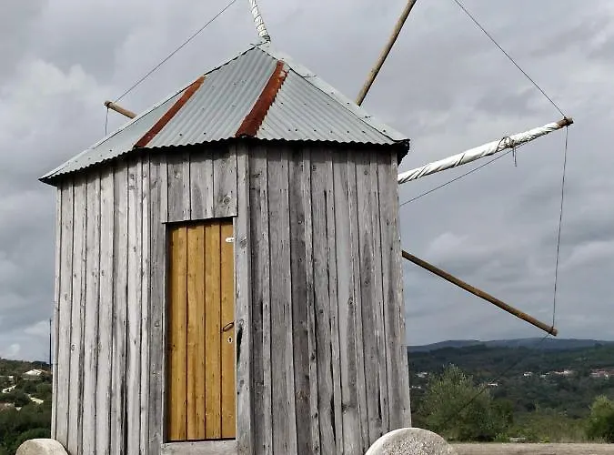 Poco E Meio - Padel & Pool Santiago da Guarda