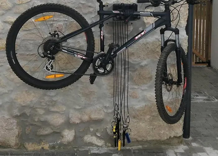 Poco E Meio - Padel & Pool Santiago da Guarda